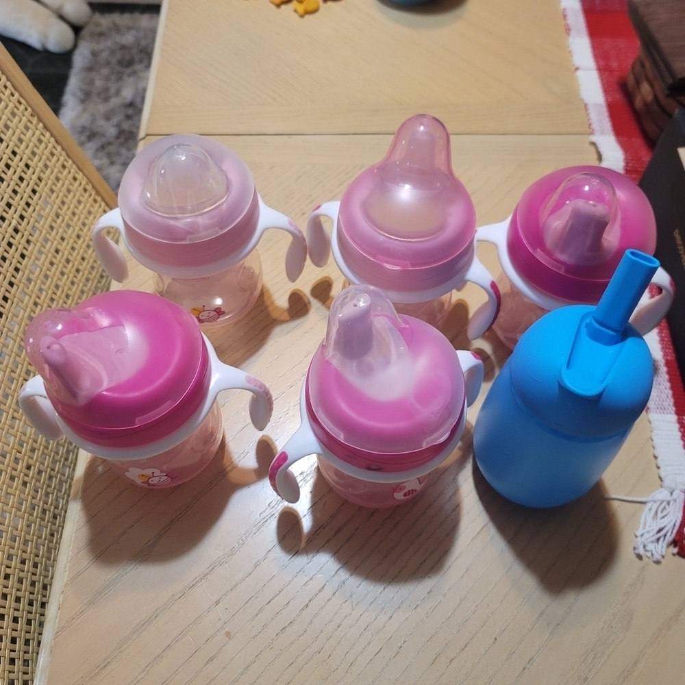 Chicco Pink and Blue Sippy Cups Set Of 5